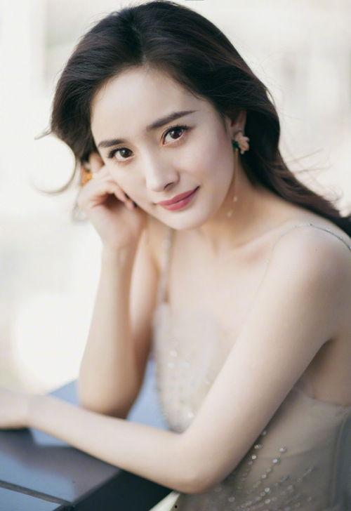 杨幂网红写真图片,时尚魅力尽显