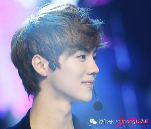 鹿晗今日头条排名,荣登排行榜首位！