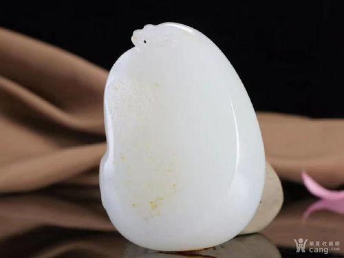 怎么看羊脂玉籽料,自然雕琢的瑰宝生成之谜