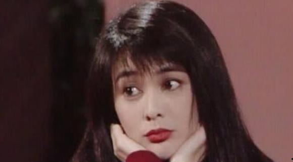 高不冷像哪个明星,宛如明星风采的时尚达人