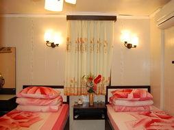 香港龙汇宾馆明星店主,明星店主引领的奢华住宿体验