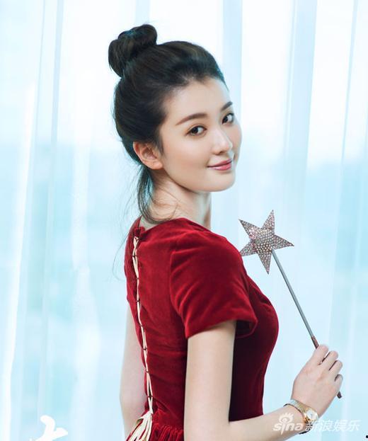 五月吃瓜明星,盘点娱乐圈明星的甜蜜与苦涩瞬间