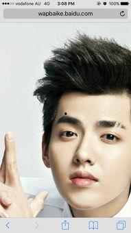 明星底下突出,揭秘明星背后的故事